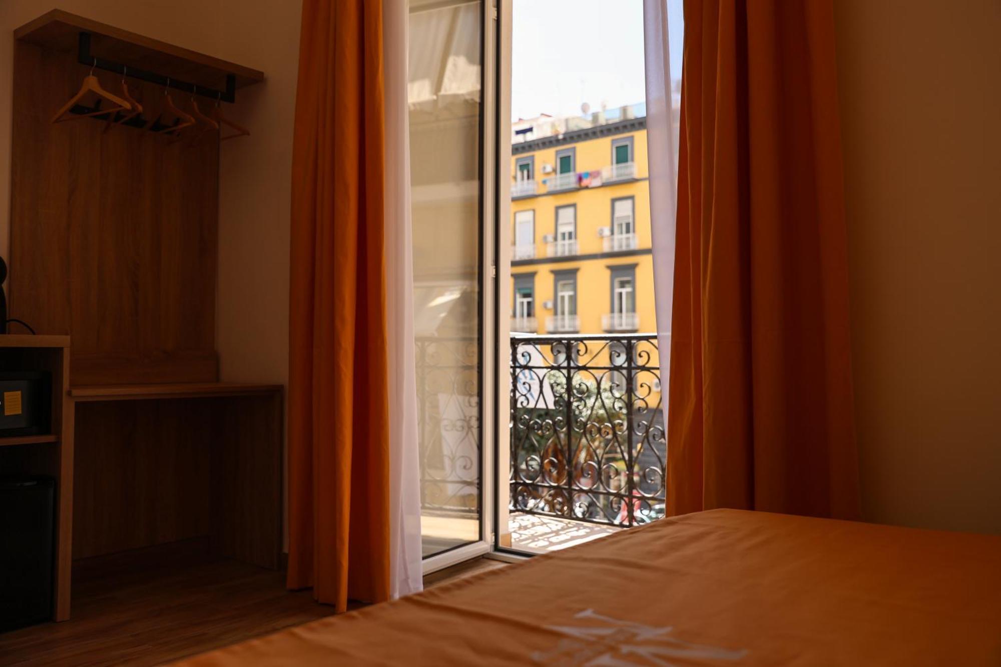 Mia Napoli Bed & Breakfast Bagian luar foto